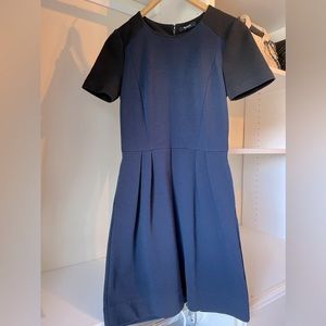Madewell navy and black color blocked dress size 2